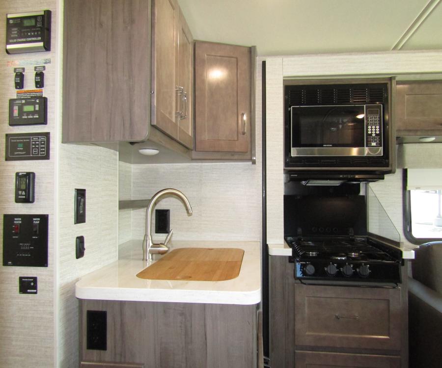 2020 Winnebago ADVENTURER